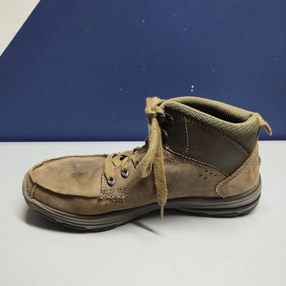 Skechers Classic Fit Boots Mens Size 8.5 Brown Leather Memory Foam Lace Up 65169